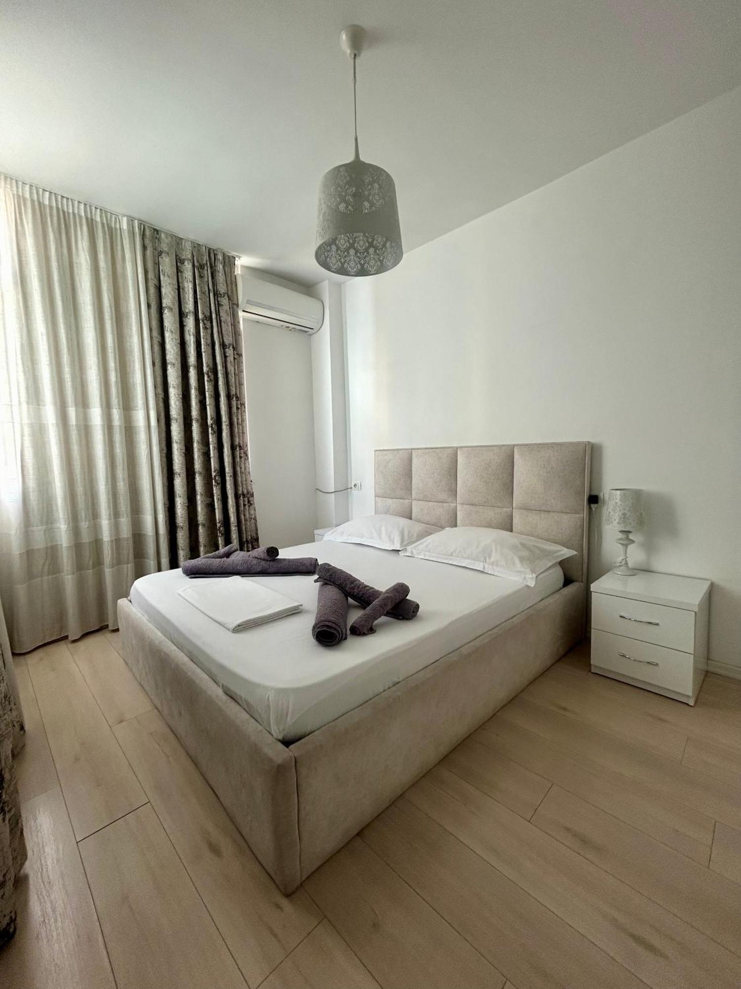 A&X Lovely And Central Apartment - 24H Self Check-In Tirana Exterior photo