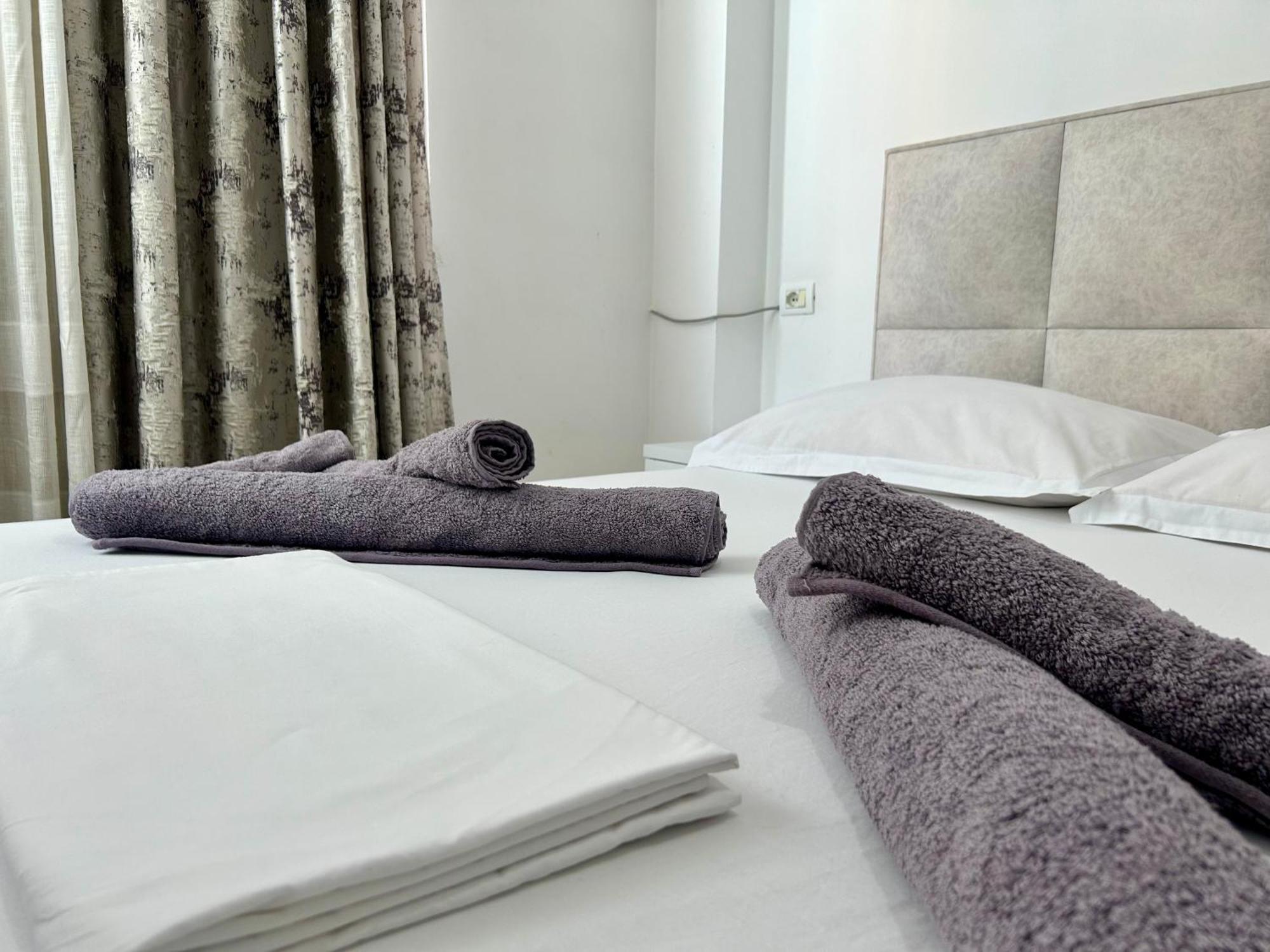 A&X Lovely And Central Apartment - 24H Self Check-In Tirana Exterior photo